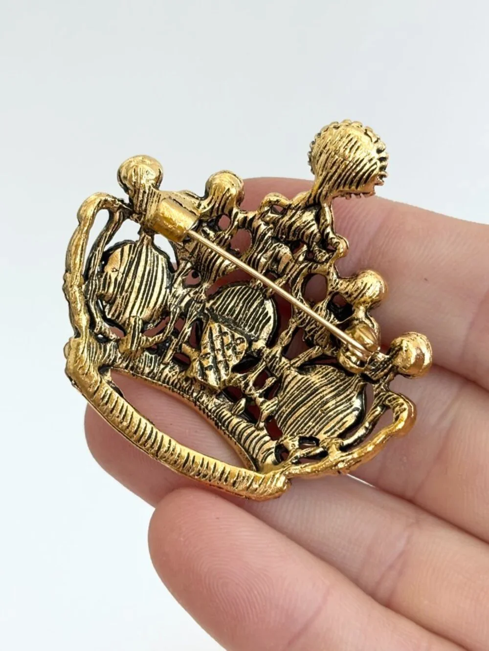 Crown Shaped Champagne Rhinestone Gold Toned Vintage Inspired Brooch | Pin